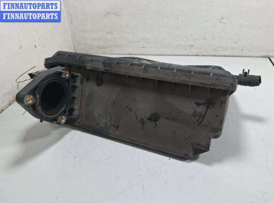 Резонатор воздушного фильтра MT552724 на Mitsubishi Space Wagon (1998-2004)