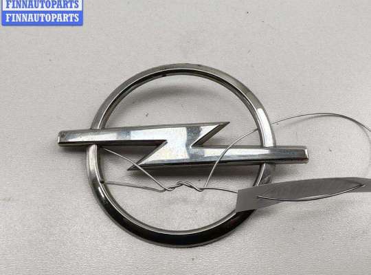 Эмблема OP2210016 на Opel Zafira A (1999-2005)