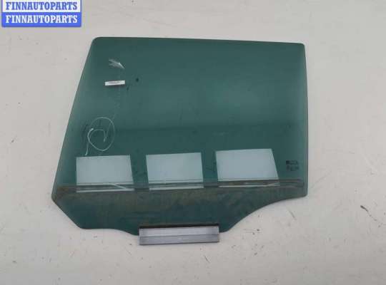 Стекло боковое двери на Opel Zafira B