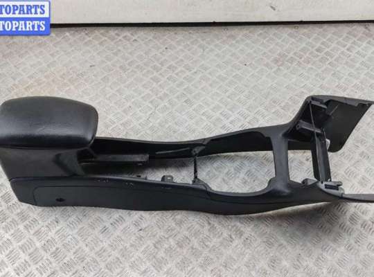 Подлокотник OP2432895 на Opel Vectra B (1995-2002)
