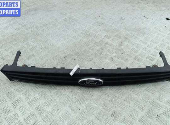 Решетка радиатора на Ford Focus I
