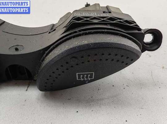 купить Кнопка обогрева заднего стекла на Ford Focus I (1998-2005)