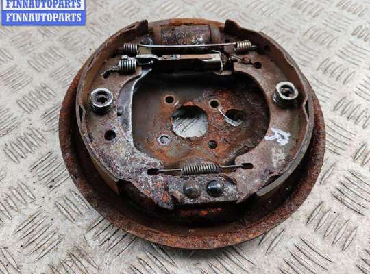 купить Щиток (диск) опорный тормозной задний правый на Renault Kangoo I (1998-2008)