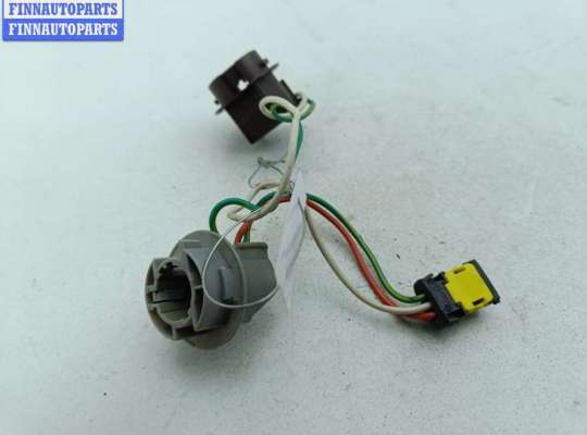 купить Патрон лампы фонаря на Peugeot 607