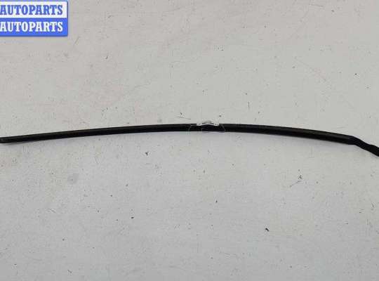 Молдинг лобового стекла VG2734239 на Volkswagen Passat B5+ (GP)