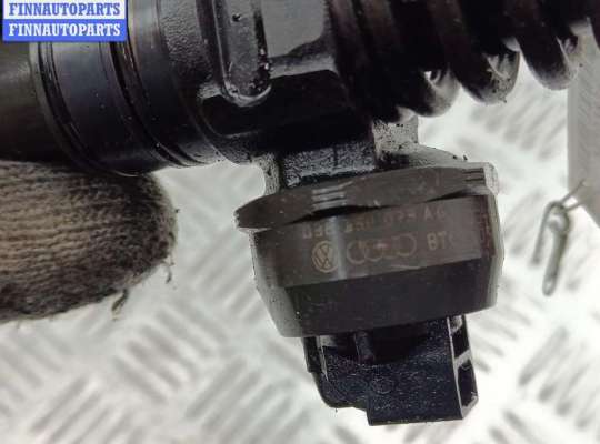 Форсунка топливная на Audi A3 (8P)