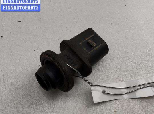 Патрон лампы указателя поворота VG2732674 на Volkswagen Passat B6