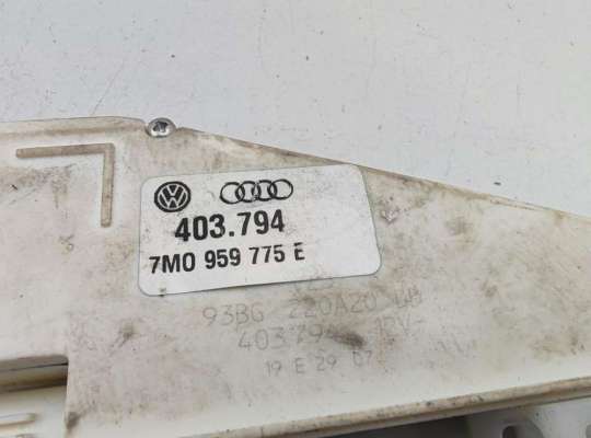 купить Активатор (привод) замка двери передней правой на Volkswagen Sharan (2000-2010)