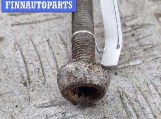 купить Болт крепления на Volkswagen Passat B6