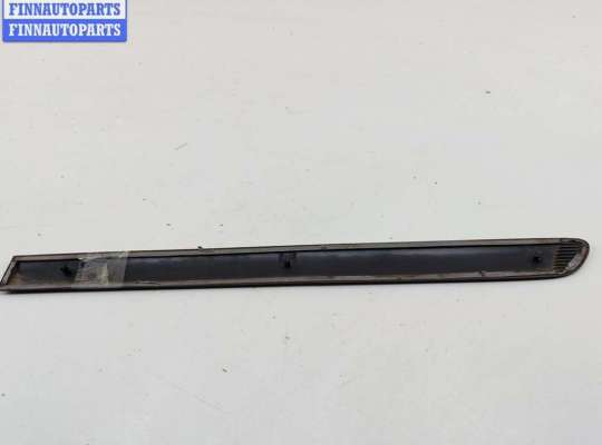 купить Молдинг двери задней правой на Volkswagen Golf-5