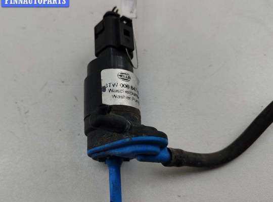 Купить Насос (моторчик) омывателя стекла на Volkswagen Passat B5 Насос (моторчик) омывателя стекла VG2688997 на Volkswagen Passat B5