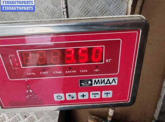 купить Стекло двери задней правой на Audi 100 C3 (1982-1991)