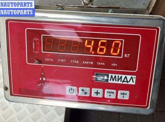 купить Обшивка двери передней правой (дверная карта) на Audi 100 C4 (1991-1994)