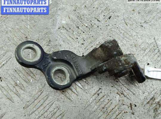 купить Петля двери передней правой на Ford Focus I (1998-2005)
