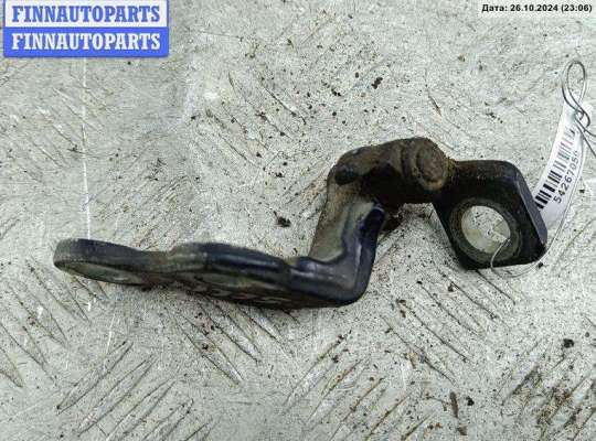 купить Петля двери передней правой на Ford Focus I (1998-2005)