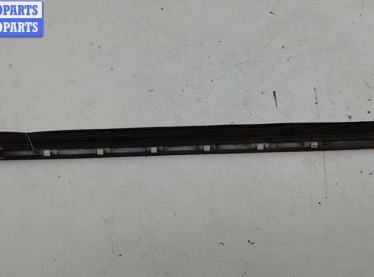 купить Молдинг двери задней левой на Audi A6 C5 (1997-2005)