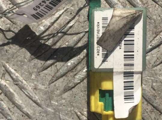 купить Датчик удара (Airbag) на Volkswagen Passat B6