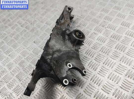 купить Кронштейн генератора на Volkswagen Passat B5