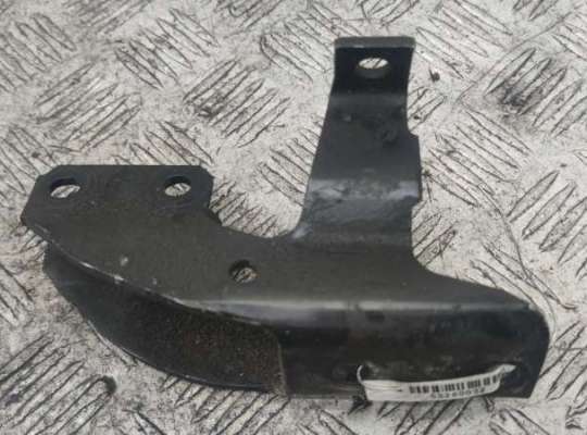 купить Кронштейн крепления на Audi 80 B3 (1987-1992)