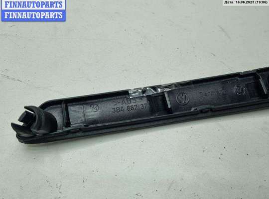 купить Накладка двери задней левой на Volkswagen Passat B5
