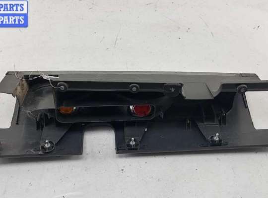 Фонарь задний на Opel Vivaro A