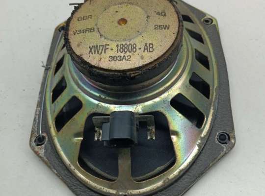 купить Динамик двери задней правой на Ford Focus I (1998-2005)
