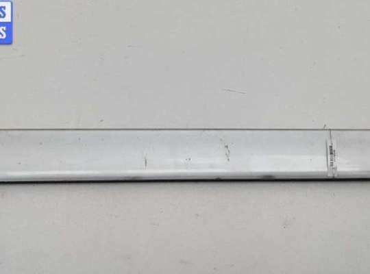 Купить Молдинг двери задней правой на Audi A4 B6 (2001-2004) Молдинг двери задней правой AU1698633 на Audi A4 B6 (2001-2004)