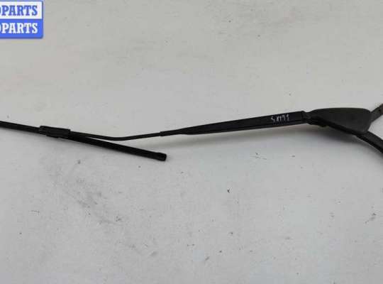 Щеткодержатель (поводок стеклоочистителя) передний RN1570701 на Renault Scenic II (2003-2009)