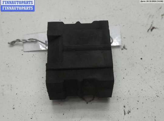 купить Кронштейн радиатора на Volkswagen Passat B5