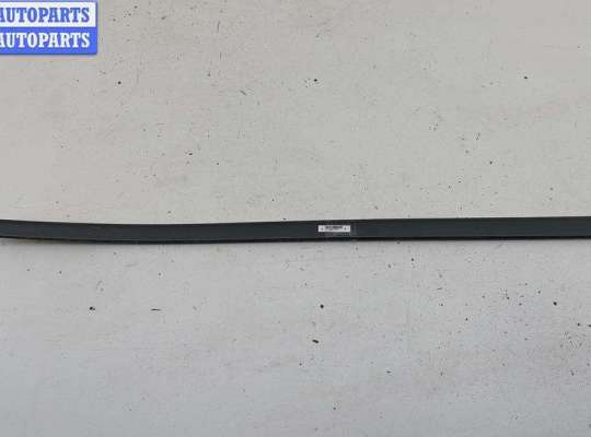 Молдинг двери передней левой AU1548852 на Audi A4 B6 (2001-2004)