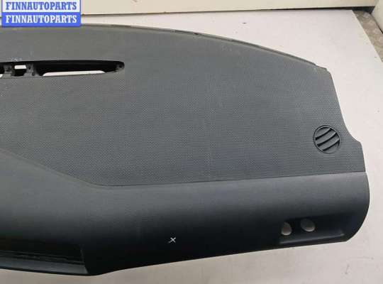 Панель передняя салона (Торпедо) на Volkswagen Bora (1J2)