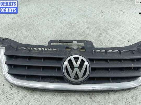 Решетка радиатора VG2367499 на Volkswagen Touran
