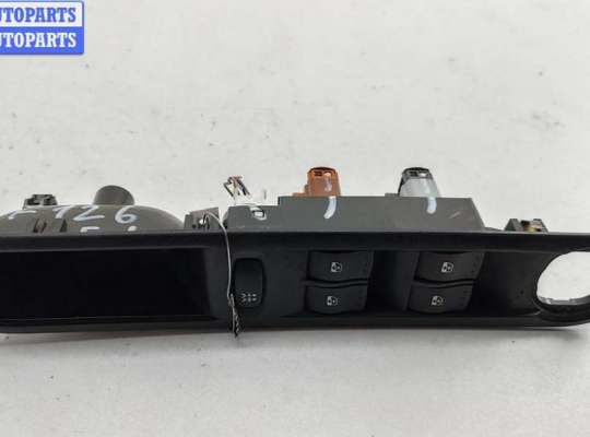 Купить Блок кнопок управления стеклоподъемниками на Renault Espace IV (2002-2014) Блок кнопок управления стеклоподъемниками RN1567708 на Renault Espace IV (2002-2014)