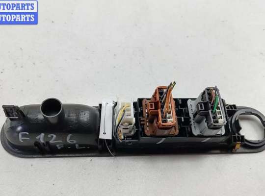 купить Блок кнопок управления стеклоподъемниками на Renault Espace IV (2002-2014)