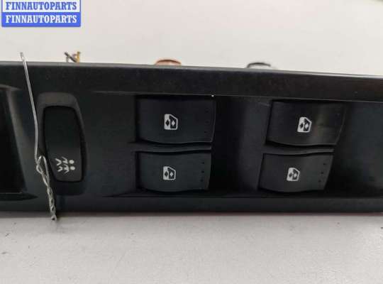 купить Блок кнопок управления стеклоподъемниками на Renault Espace IV (2002-2014)