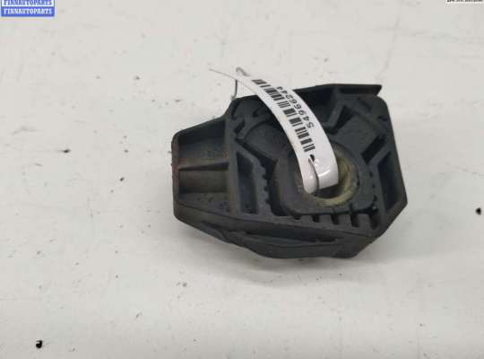 Кронштейн радиатора VG2395942 на Volkswagen Bora