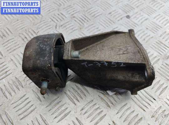 Кронштейн КПП опорный VG2773104 на Volkswagen Passat B5