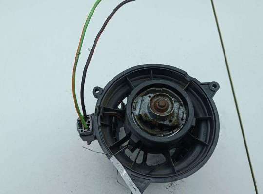 купить Двигатель отопителя (моторчик печки) на Ford Fusion