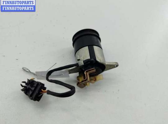 купить Кнопка открывания багажника на Audi 80 B4 (1991-1996)