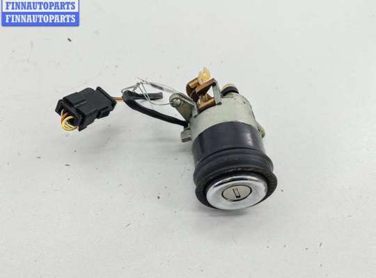 Кнопка открывания багажника AU1700745 на Audi 80 B4 (1991-1996)