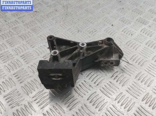 купить Кронштейн двигателя опорный на Volkswagen Transporter T4