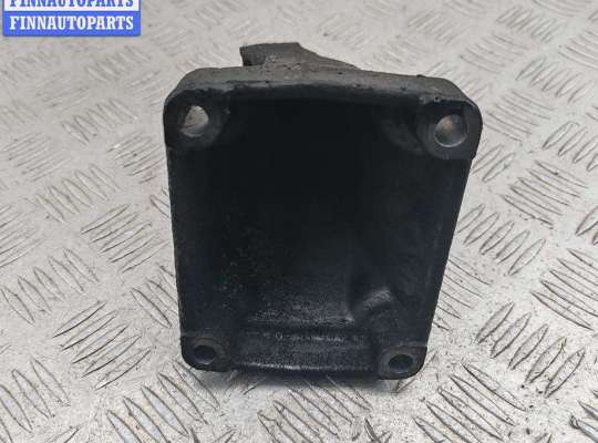 купить Кронштейн двигателя опорный на Mercedes Sprinter W901-W905 (1995-2006)