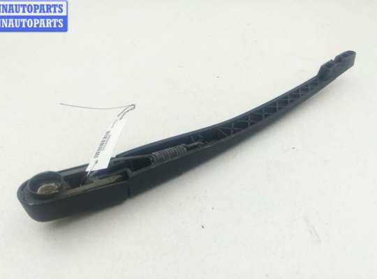 купить Щеткодержатель (поводок стеклоочистителя) задний на Opel Zafira B (2004-2014)