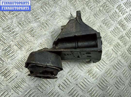 купить Кронштейн КПП опорный на Volkswagen Passat B5+ (GP)