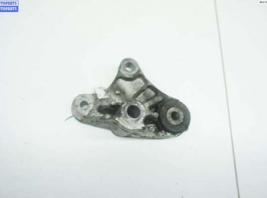 Кронштейн КПП опорный FO1022964 на Ford Focus II (2004-2011)