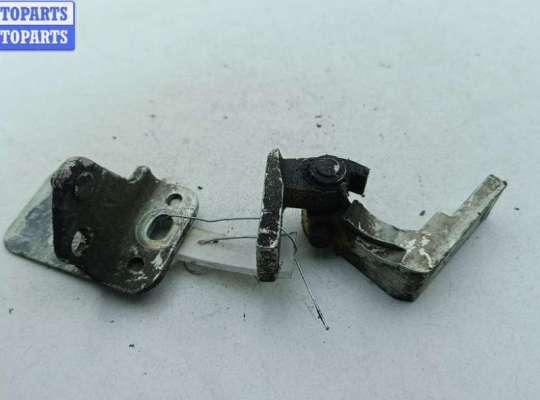 Петля двери на Volkswagen Passat B5 (3B)