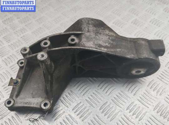 купить Кронштейн крепления на Mercedes Vito-1 W638 (1996-2003)