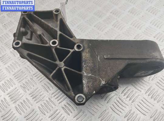 купить Кронштейн крепления на Mercedes Vito-1 W638 (1996-2003)