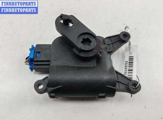 Моторчик заслонки печки на Volkswagen Golf VI (5K)