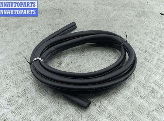 купить Уплотнитель двери передней левой на Ford Focus II (2004-2011)